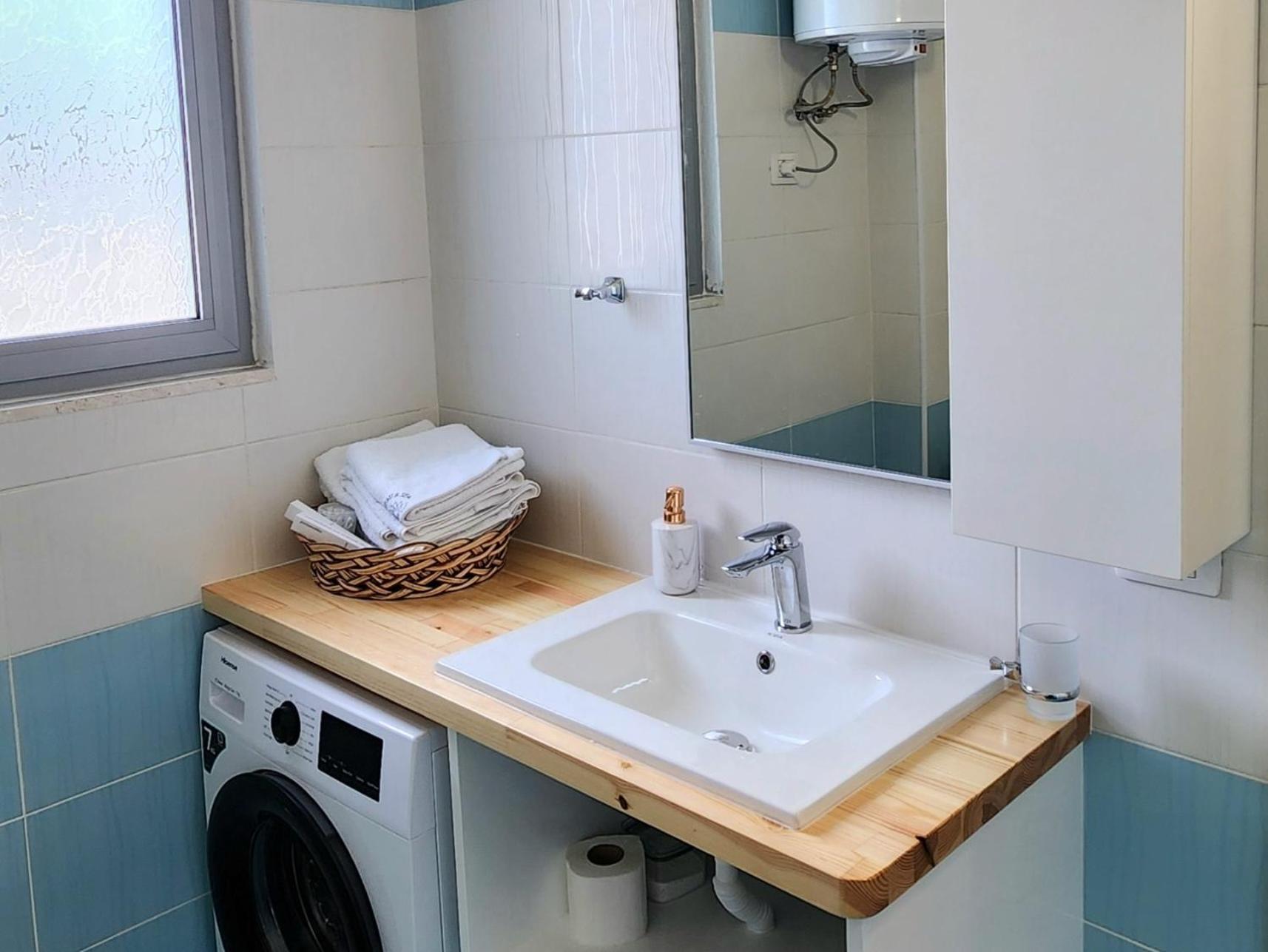 Avalona Apartment 1 Vlorë Екстериор снимка